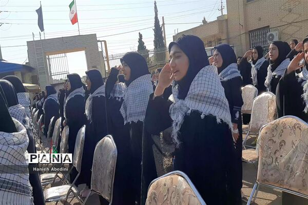 نواخته‌شدن زنگ آغاز سال تحصیلی و هفته دفاع مقدس در مدارس استان فارس