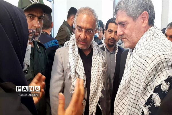 نواخته‌شدن زنگ آغاز سال تحصیلی و هفته دفاع مقدس در مدارس استان فارس