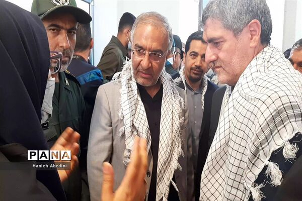 نواخته‌شدن زنگ آغاز سال تحصیلی و هفته دفاع مقدس در مدارس استان فارس
