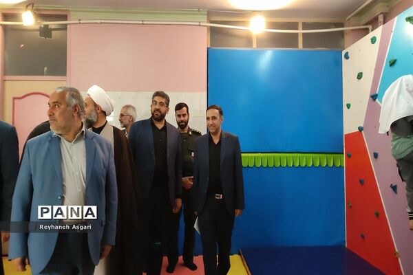 آیین نواختن زنگ مهر در شهرستان قرچک