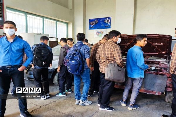 آغاز سال تحصیلی جدید در هنرستان آیت‌الله طالقانی