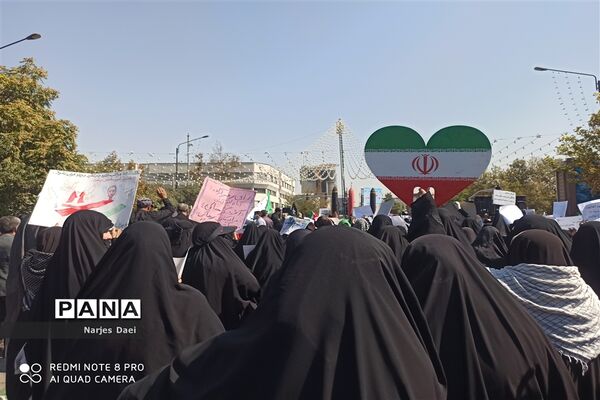 راهپیمایی علیه اقدامات آشوبگرانه
