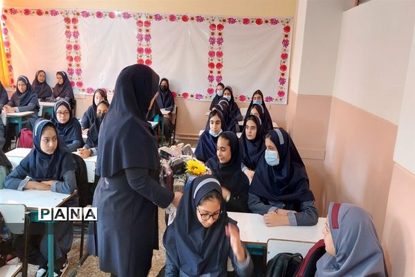 بازگشایی دبیرستان نمونه دولتی شهید زهره‌وند شهرستان قرچک