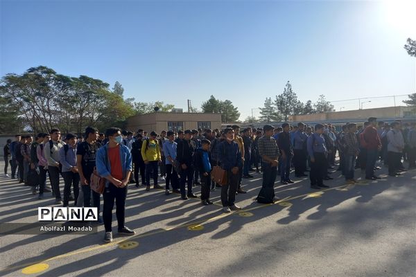 آغاز سال تحصیلی جدید در دبیرستان نمونه آیت‌الله خامنه‌ای کاشمر