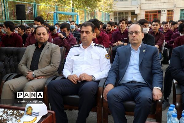 آیین بازگشایی مدارس و نواختن زنگ مهر در دبیرستان فتح شاهد