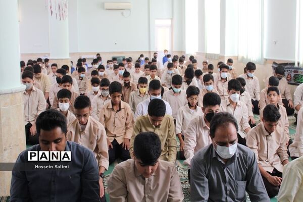 نواختن زنگ نماز در اولین روز بازگشایی مدارس هرمزگان