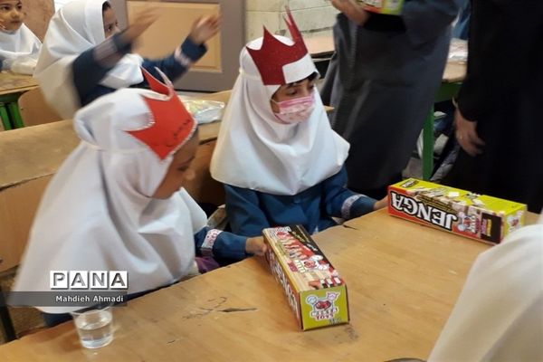 حضور غنچه‌های پایه اولی در دبستان شهید محمدسیفی