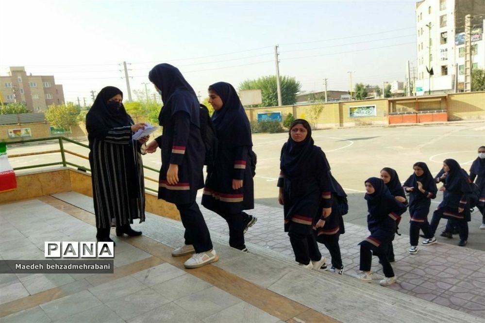 یادبود هفته دفاع مقدس در شهرستان قرچک