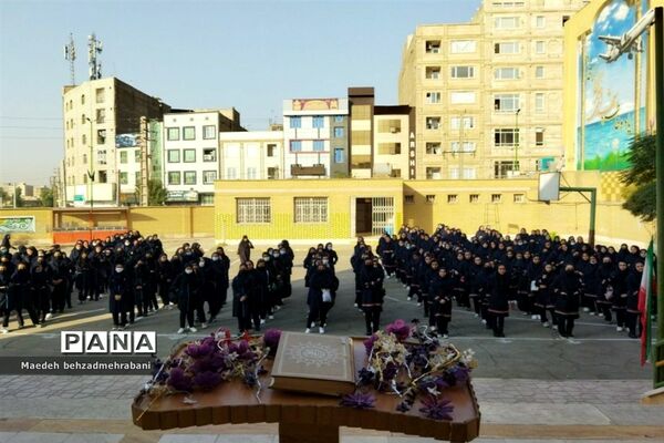 یادبود هفته دفاع مقدس در شهرستان قرچک