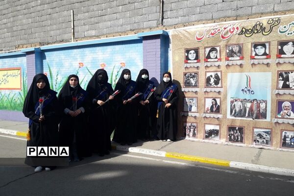 تشییع پیکر شهید گمنام در دبیرستان زنده‌یاد علی حاتمی
