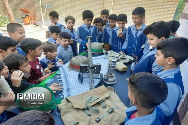 برگزاری جشن شکوفه‌ها در دبستان شهید مقصودی شهرستان ورزنه