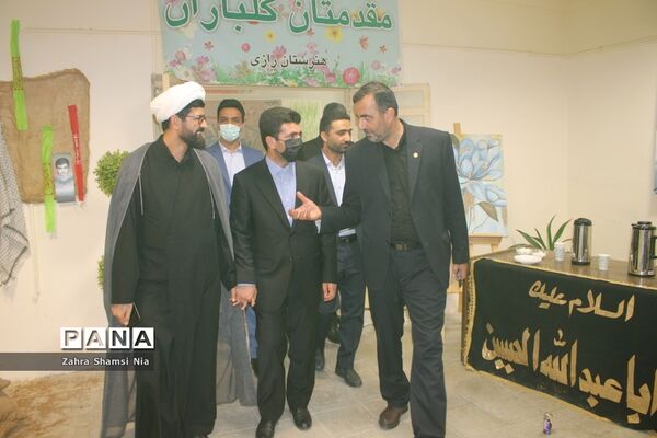 نشست صمیمی معاون تربیت‌بدنی و سلامت وزارت آموزش و پرورش با کارکنان و دانش‌آموزان هنرستان رازی بوشهر