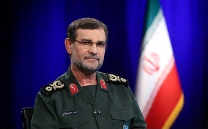 دریادار تنگسیری: مقابل توطئه دشمن کوتاه نخواهیم آمد