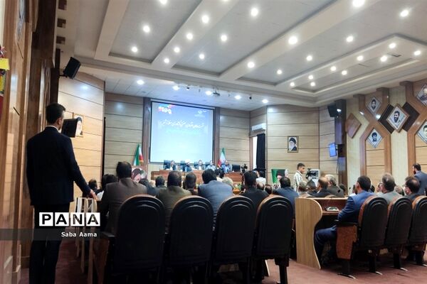 نشست فعالان اقتصادی، صنعتی و کشاورزی منطقه ترشیز