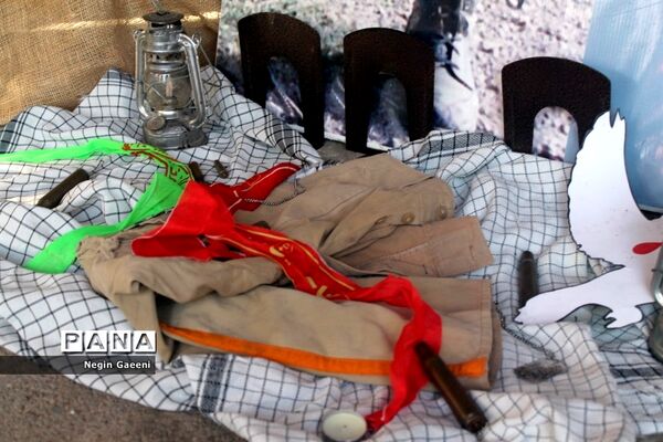 گرامیداشت هفته دفاع مقدس در دبیرستان شهیده قضایی قم