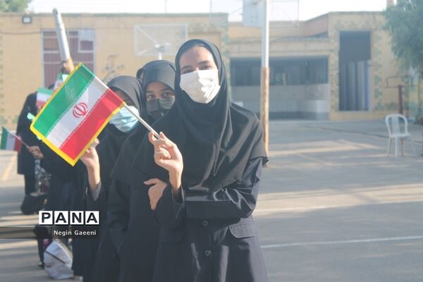 گرامیداشت هفته دفاع مقدس در دبیرستان شهیده قضایی قم