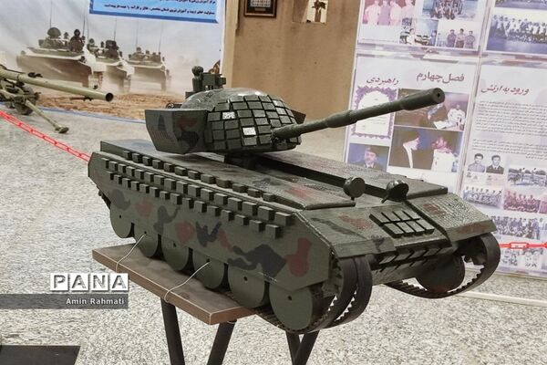 برپایی نمایشگاه دستاوردهای دفاع مقدس در شیراز