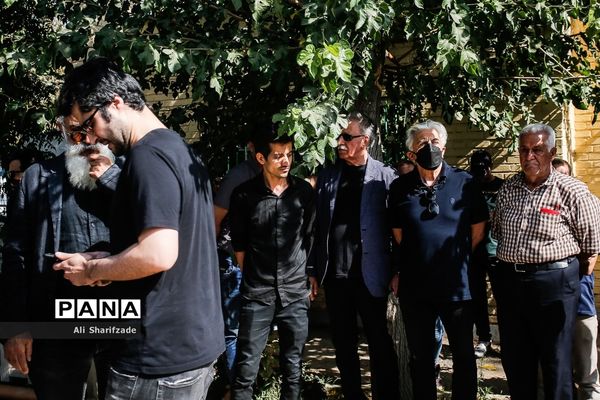 مراسم تشییع و خاکسپاری امین تارخ