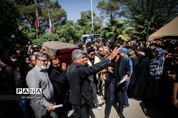 مراسم تشییع و خاکسپاری امین تارخ