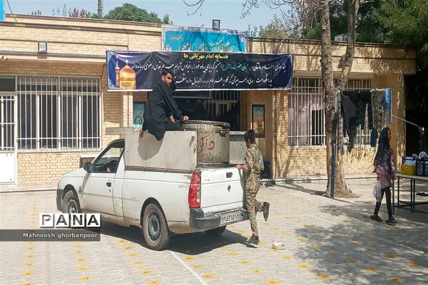 پذیرایی از زوار امام رضا علیه السلام