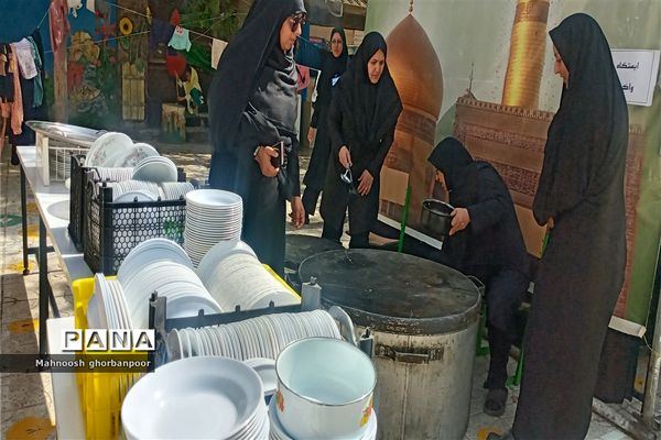 پذیرایی از زوار امام رضا علیه السلام