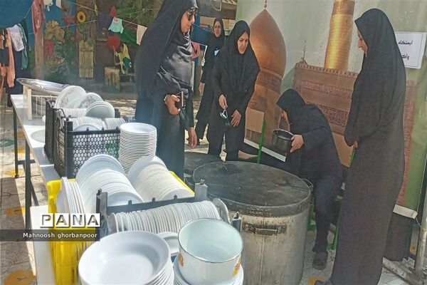 پذیرایی از زوار امام رضا علیه السلام