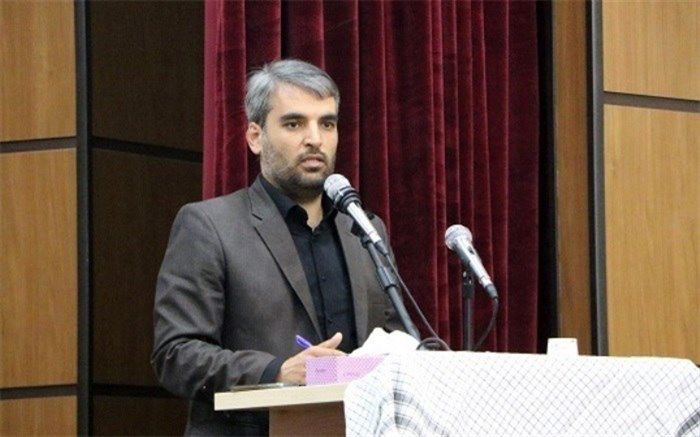 دانش‌آموزان می‌بایست در مدرسه مشق عزت داشته باشند