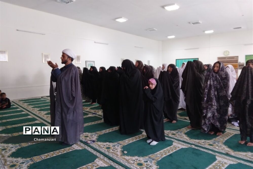 سومین روز طرح گام‌های عاشقی در دبیرستان پروین ناحیه ۴ مشهد