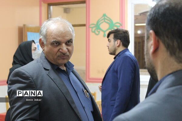 بازدید اعضای مرکز سنجش و پایش کیفیت آموزشی وزارت آموزش و پرورش از کتابخانه دانش‌آموز در شیراز