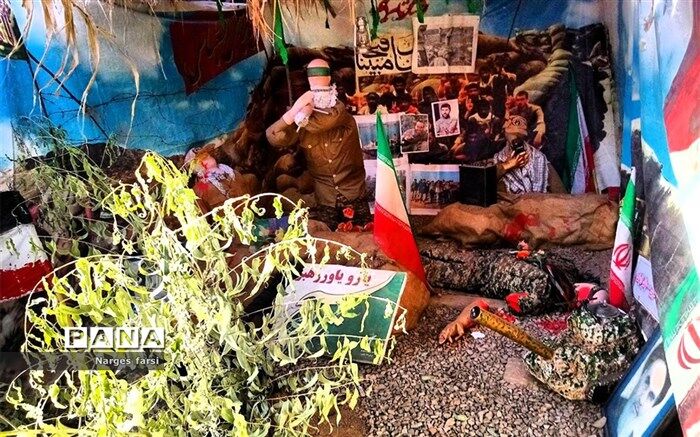 برپایی غرفه دفاع مقدس در روستای باقرآباد قم