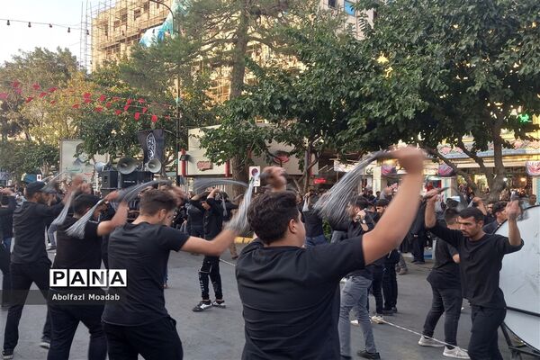دسته‌های عزاداری مشهد در روز شهادت امام رضا(ع)