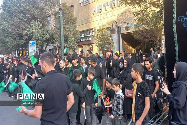 خیابان‌های منتهی به حرم مطهر در روز شهادت امام رضا علیه‌السلام