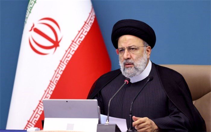 اقتدار افتخارآمیز نظام باید برای اعتراف دشمن و آگاهی نسل جوان به رخ کشیده شود