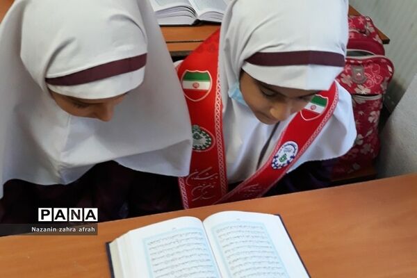 برگزاری طرح ۱۴  ختم قرآن کریم در دبستان حضرت زهرا(س) رودهن