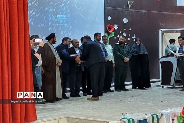 برگزاری اولین یادواره شهدای مدافع حرم در اقلید-استان فارس