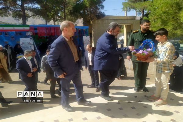 برگزاری اولین یادواره شهدای مدافع حرم در اقلید-استان فارس