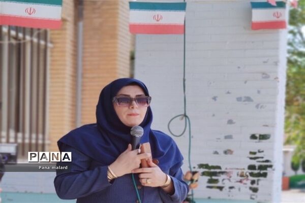 برگزاری جشن عاطفه‌ها و گرامیداشت هفته دفاع مقدس در دبستان مزرعه صفادشت