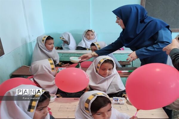 برگزاری جشن عاطفه‌ها و گرامیداشت هفته دفاع مقدس در دبستان مزرعه صفادشت
