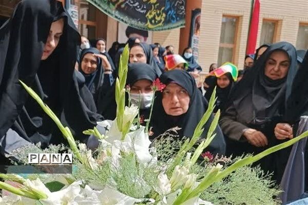 مراسم استقبال از شهید گمنام در مدرسه شاهد المهدی اصفهان