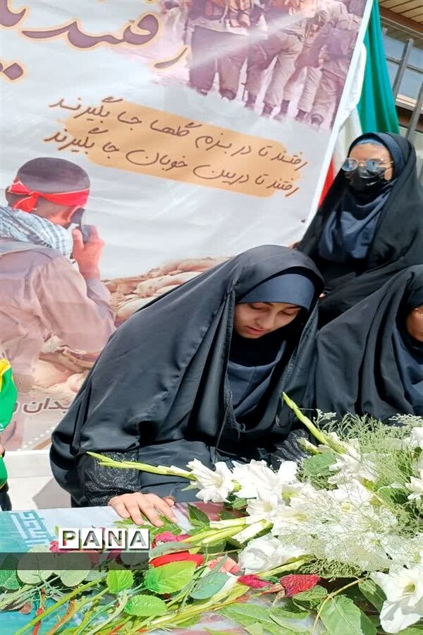 مراسم استقبال از شهید گمنام در مدرسه شاهد المهدی اصفهان