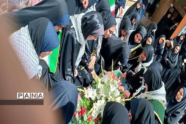مراسم استقبال از شهید گمنام در مدرسه شاهد المهدی اصفهان
