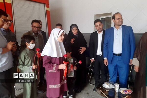 تقدیر از آتش‌نشانان در روز آتش‌نشانی  توسط مسئولان رودهن