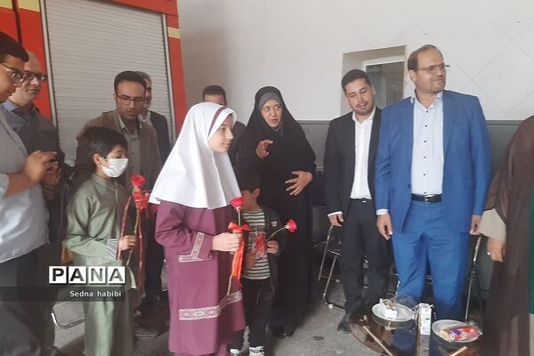تقدیر از آتش‌نشانان در روز آتش‌نشانی  توسط مسئولان رودهن
