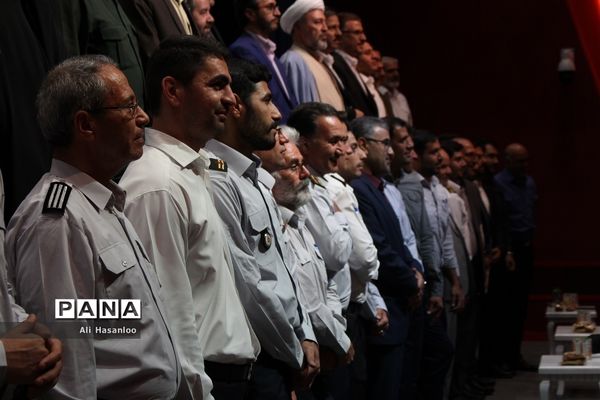 بزرگداشت روز ایمنی و آتش‌نشانی و رونمایی از تجهیزات جدید آتش‌نشانی زنجان