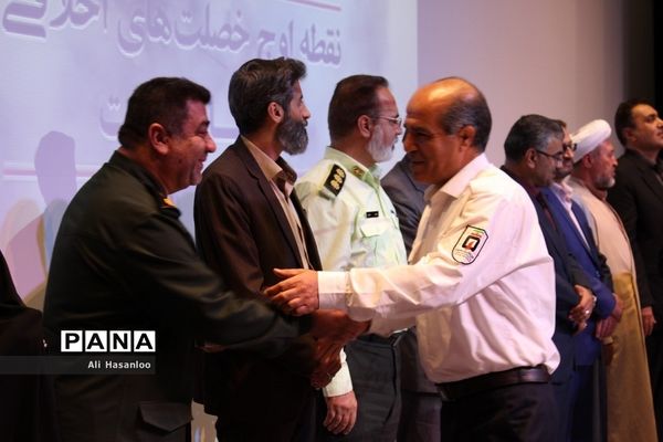 بزرگداشت روز ایمنی و آتش‌نشانی و رونمایی از تجهیزات جدید آتش‌نشانی زنجان