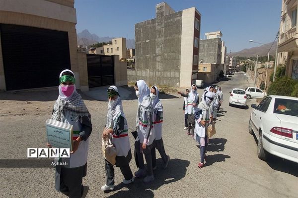 غبارروبی گلزار شهدا در شهرستان نطنز