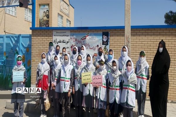 غبارروبی گلزار شهدا در شهرستان نطنز