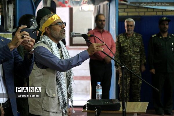 صبحگاه مشترک بسیج فرهنگیان قم به مناسبت هفته دفاع مقدس