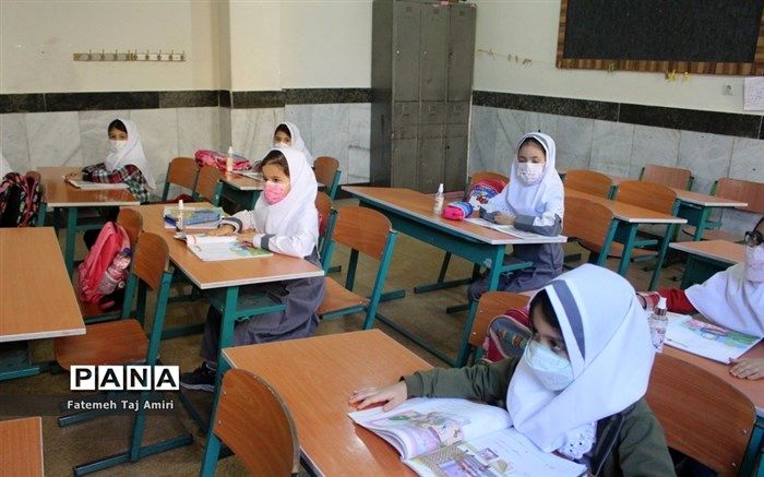 نون و پنیر ساده؛ چاشنی سلامت دانش‌آموزان