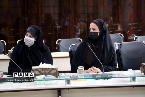 نشست مشترک مدیرکل آموزش و پرورش استان بوشهر با حوزه معاونت آموزش ابتدایی